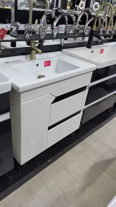   Умывальник с тумбой