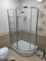 Assimetrik dush idishni 80x110