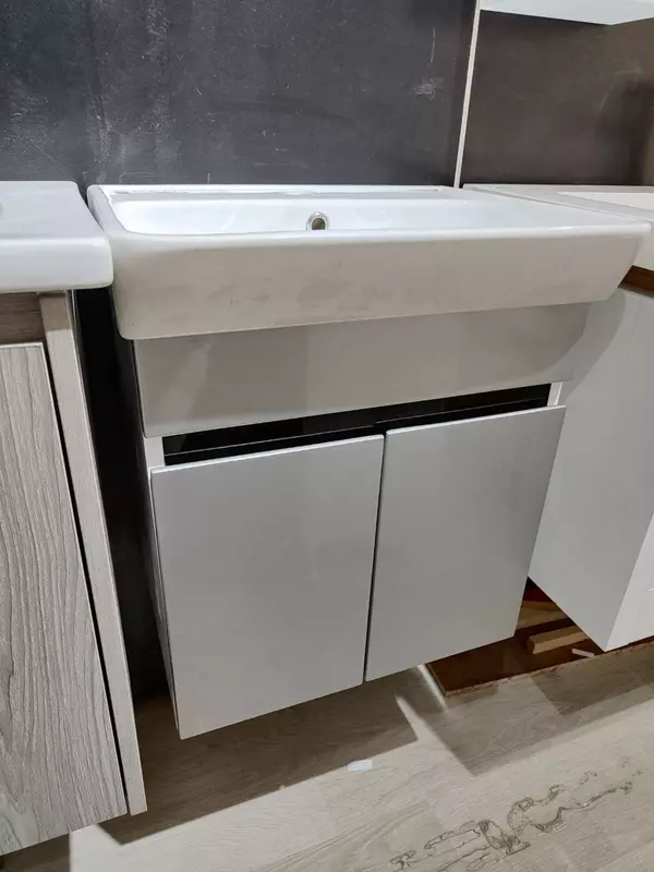 2 300 000 so'm подвесная тумба с раковиной 50см