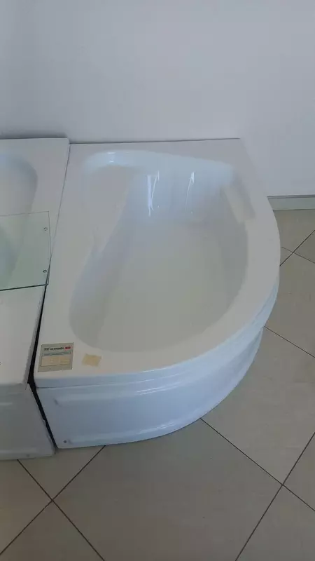 ванна ассиметричная 100х150