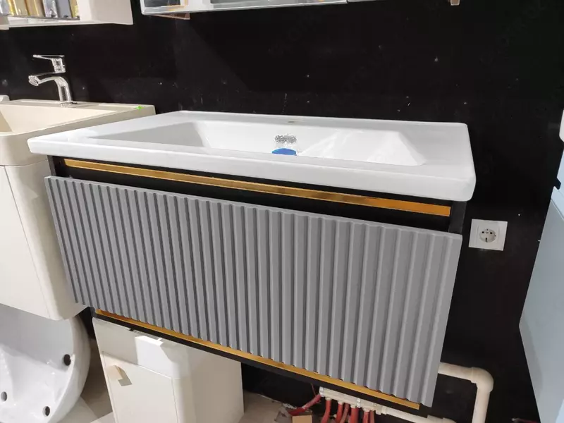   Настенная раковина с тумбой BESILE 80см