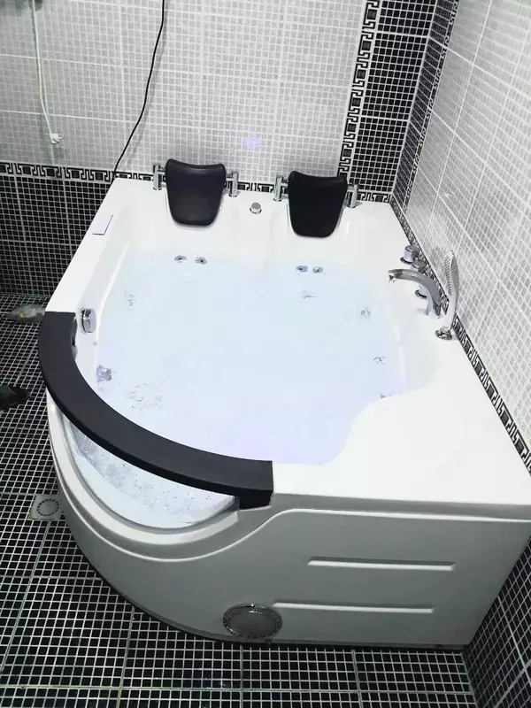 Джакузи ванна - 15 387 660.8 so'm