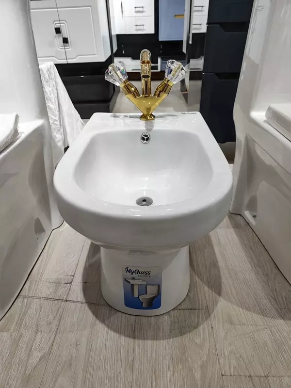 Биде MYGUESS - 1 446 279.6 сум