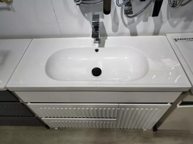 3 726 479 сум Раковина с тумбой. Турция. 100см