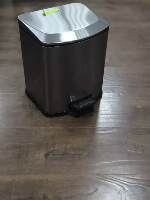 урна для мусора - 604 896.5 so'm