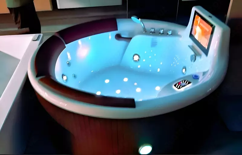 Mustaqil o‘rnatiladigan SPA jakuzi vanna.