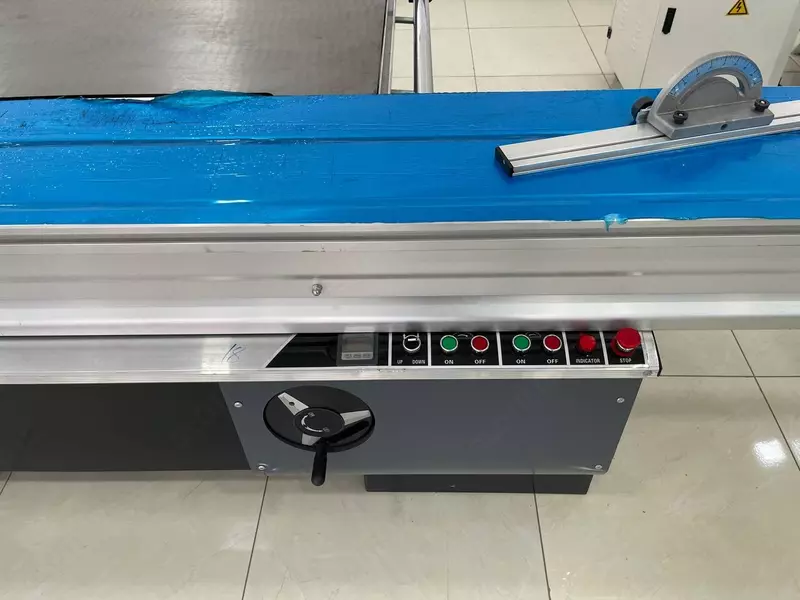   Распиловочный станок