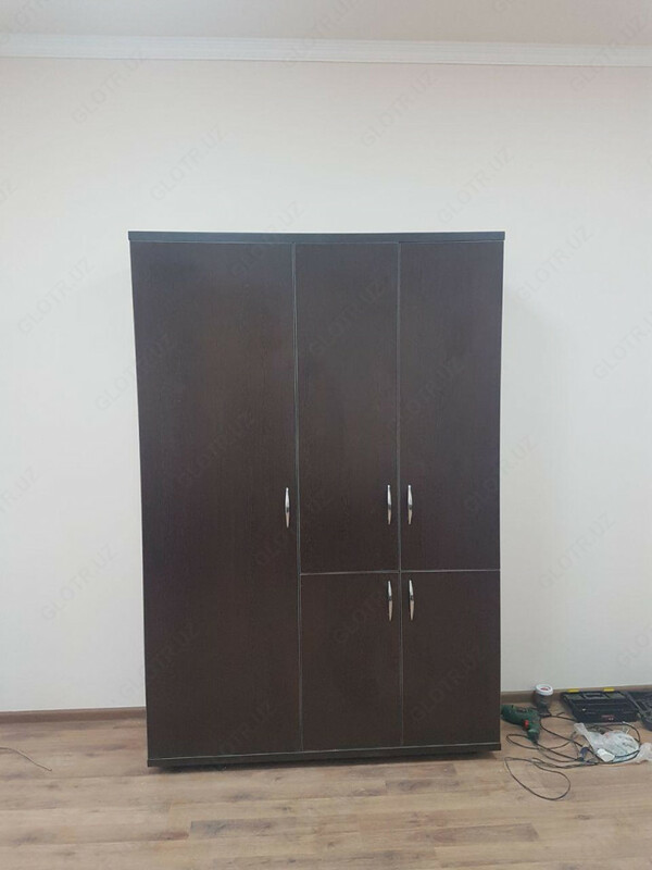  Шкаф деревянный темно-коричневый - 