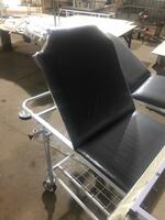 Кушетка медицинская на коесиках - {0} so'mdan