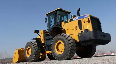 Фронтальный погрузчик SEM655D от бренда CATERPILLAR