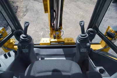 Экскаватор погрузчик CAT 444 Только в розницу