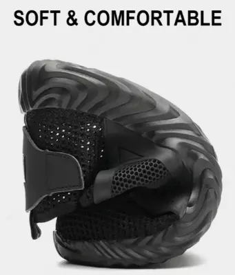 Erkaklar uchun zarba qaytaruvchi krossovkalar. Chakana savdo