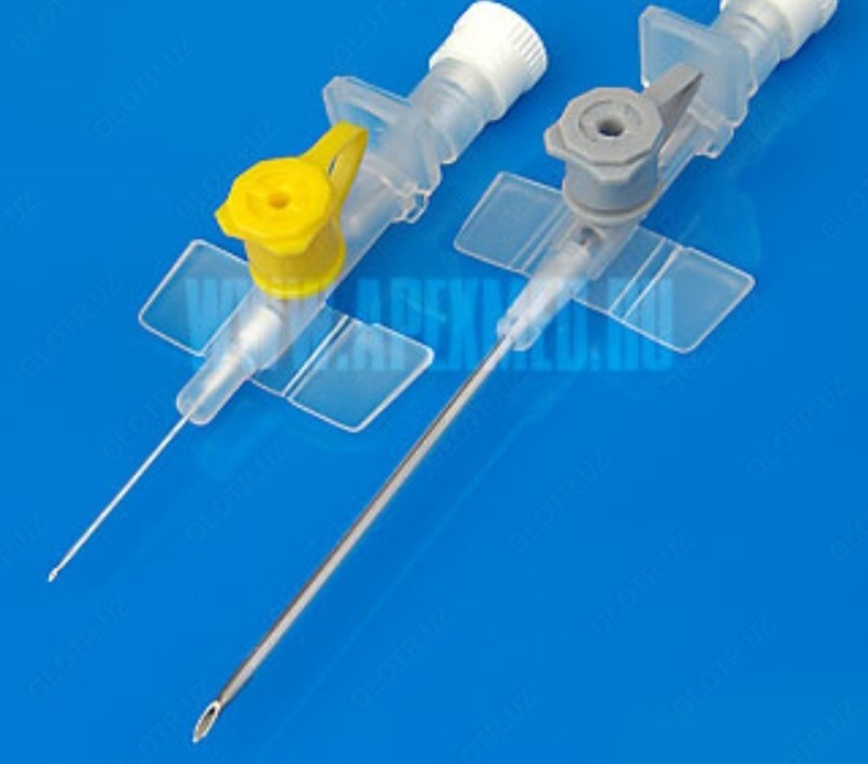 Катетер внутривенный с инъекционным портом и крыльями