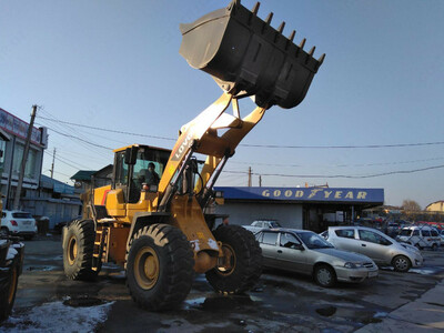 Фронтальный погрузчик LOVOL FL956H 3 куб