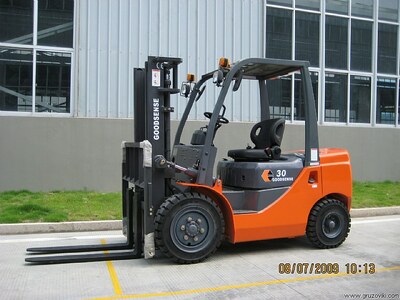 Вилочный погрузчик GOODSENSE FB30 (электрические)