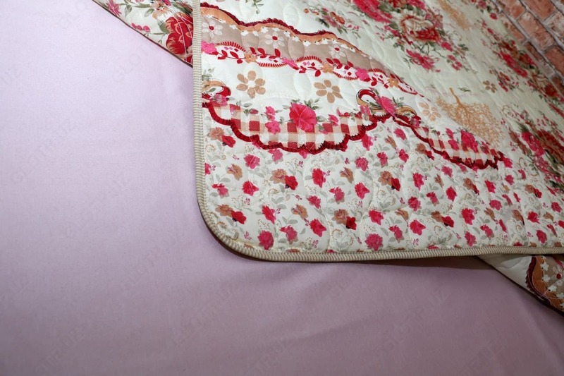 200x220 sm bo'lgan ikki qavatli ko'rpa choyshab