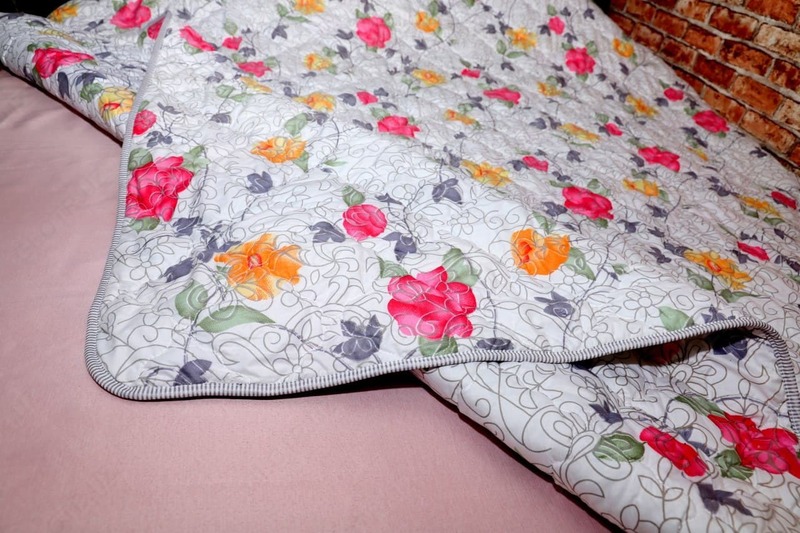 200x220 sm bo'lgan ikki qavatli ko'rpa choyshab