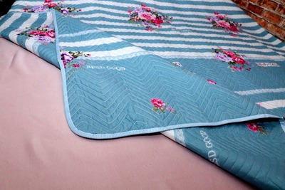 200x220 sm bo'lgan ikki qavatli ko'rpa choyshab