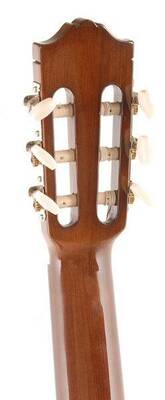 SAR Классическая гитара YAMAHA C-40 - 1 667 733.2 сум / шт.