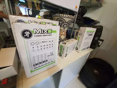 Микшерный пульт MACKIE Mix8 - Цена по запросу