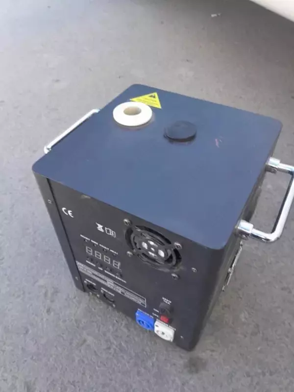 Генератор холодных искр для сценического фейерверка