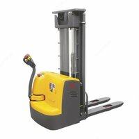 Самоходный электрический штабелер