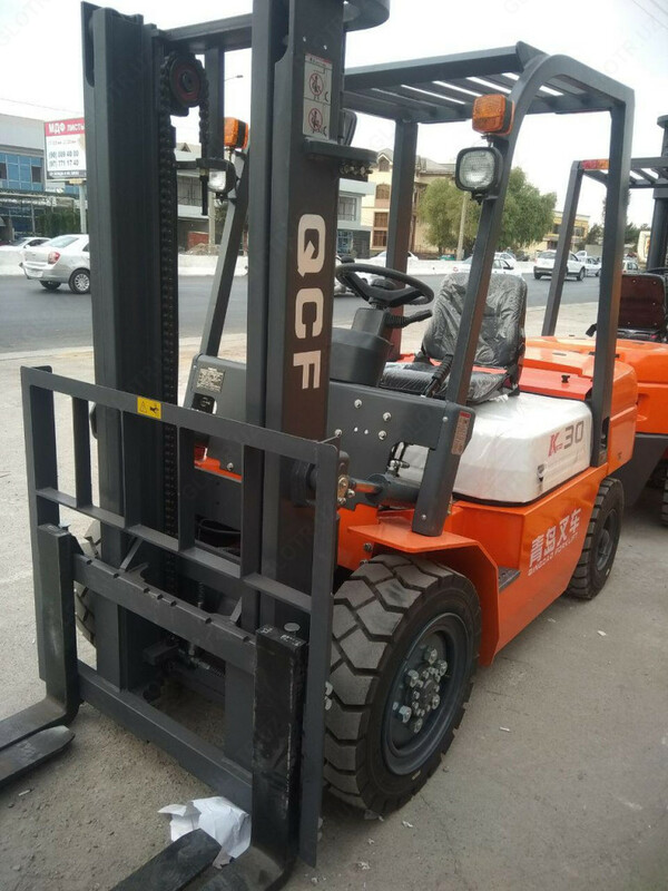 Вилочный погрузчик QCF (3 тонн