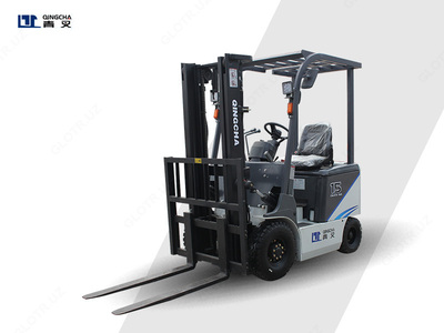 Электрический вилочный погрузчик.