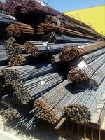 Armatura O'zbekiston Bekobod AIII o'lchami 8 mm dan 32 mm gacha Sotish !!!