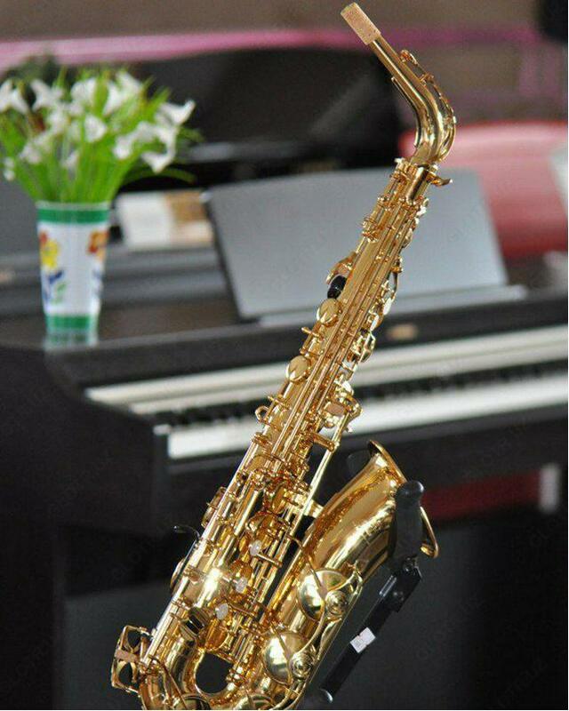 Саксофон 002