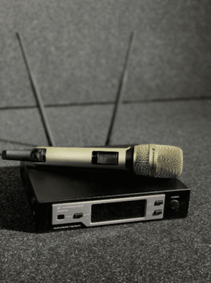 SHURE QLX D4 professional radio mikrofoni