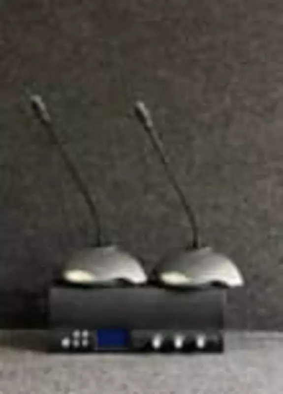 Конференц-система "Bosch" CCS 900 с записью речи на SD-карты в формате MP3 Только в розницу