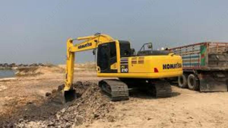 Экскаватор гусеничный Komatsu PC210-10M0  20 4 т.  ковш 1 0 м3