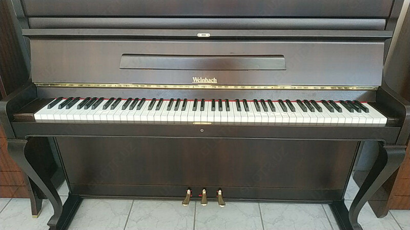 Трёхпедальное пианино Weinbach