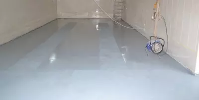 Лак для бетонных полов