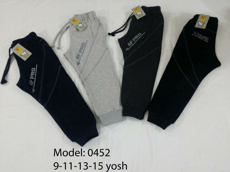 Трикотажные брюки для мальчиков модели 0452