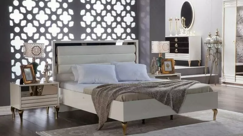 Кровать двуспальная