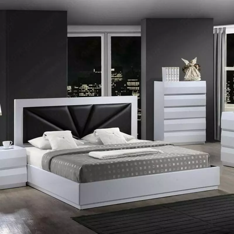 Кровать двуспальная