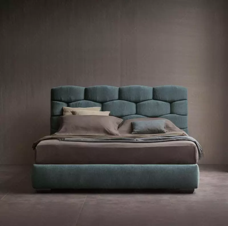 Кровать двуспальная