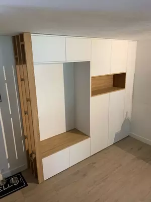 Шкаф для прихожей