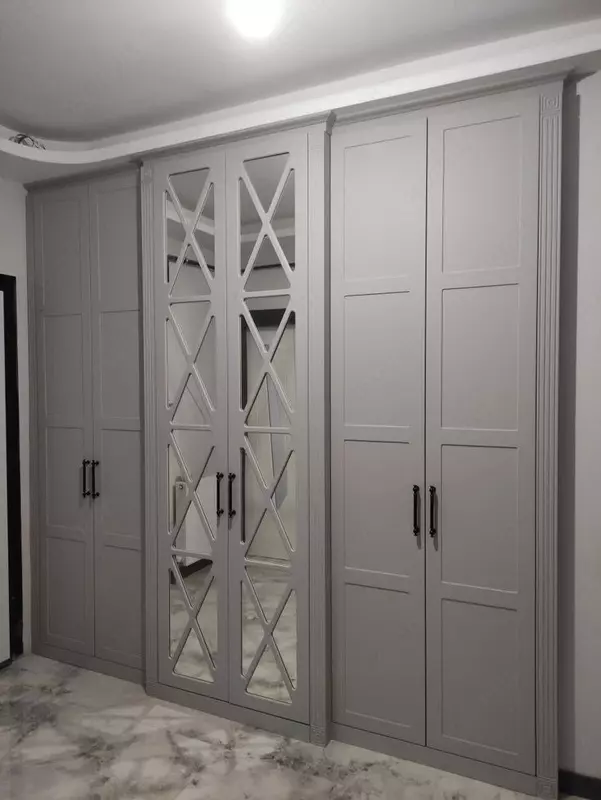 Шкаф встраиваемый