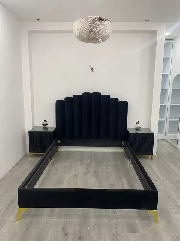 Кровать двуспальная