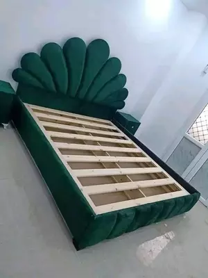 Кровать двуспальная