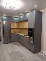 Burchakdagi oshxona to'plami. Model № 4 (To‘q kumush/yog‘och) - 3 550 000 so'mdan