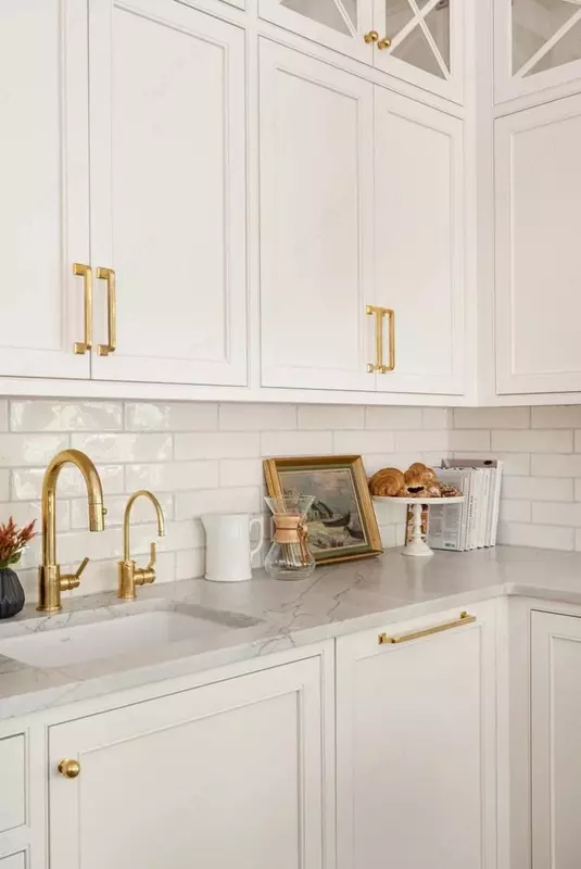 Burchakdagi oshxona to'plami. Model № 9 (oq) - 3 550 000 so'mdan