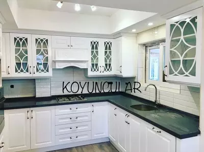 Угловой кухонный гарнитур. Модель № 42 (Белый/Зеленый)