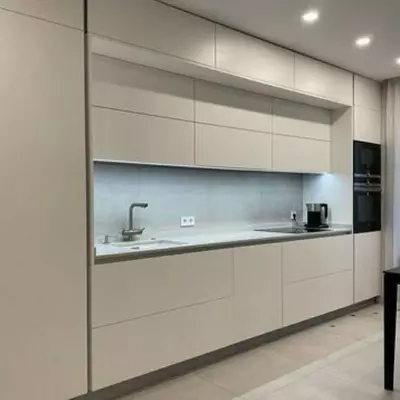 Кухонный гарнитур (прямой) Модель № 002 (Молочный)