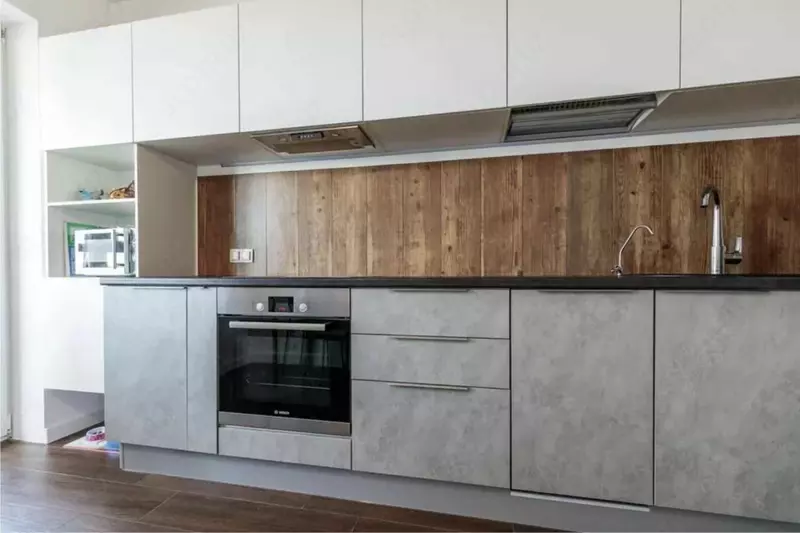 Кухонный гарнитур (прямой) Модель № 017 (Бетон/белый) - 2 770 000 сум