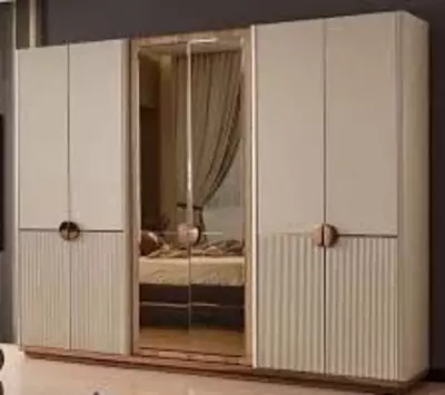 Dizayner 6 eshikli shkaf (oynali) Model № 003 (Bej/oltin) - 1 240 000 so'm / kv.m