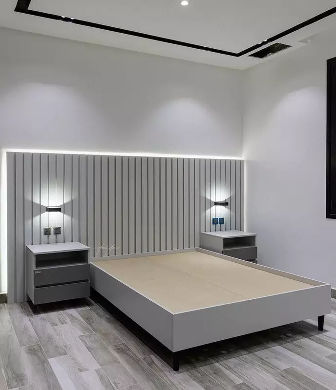 Элегантная двух-спальная кровать ( тумбы